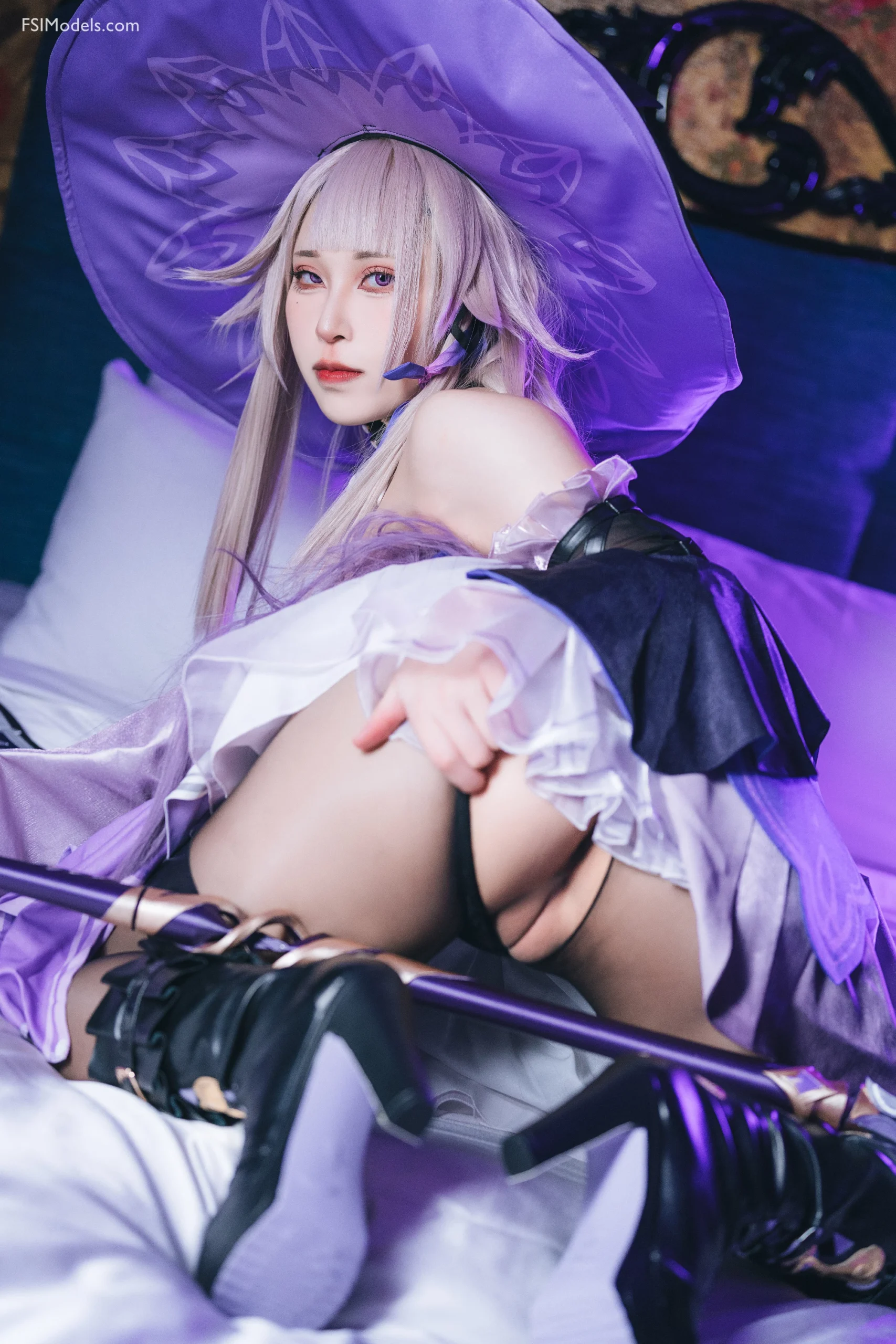 Tokar 浵卡 – the herta cosplay set leaked photos tokar 浵卡 the herta cosplay set leaked photos 029 scaled - FSI Models