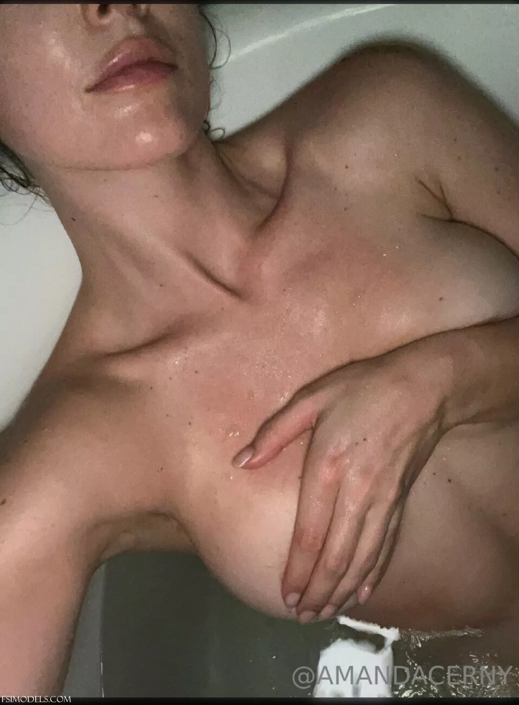 Amanda cerny nude boobs nipple flash onlyfans leaked photos amanda cerny nude boobs nipple flash onlyfans leaked photos 005 - FSI Models