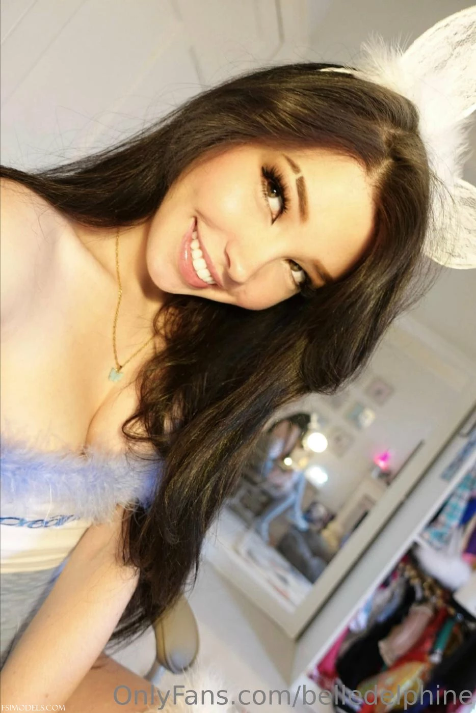 Belle delphine blue booty shorts leaked onlyfans photos belle delphine blue booty shorts leaked onlyfans photos 022 - FSI Models