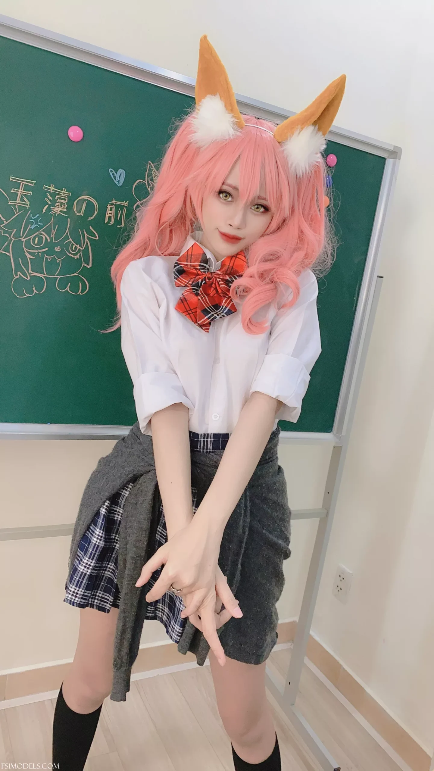 byoru tamamo seifuku cosplay photos 025 scaled - FSI Models