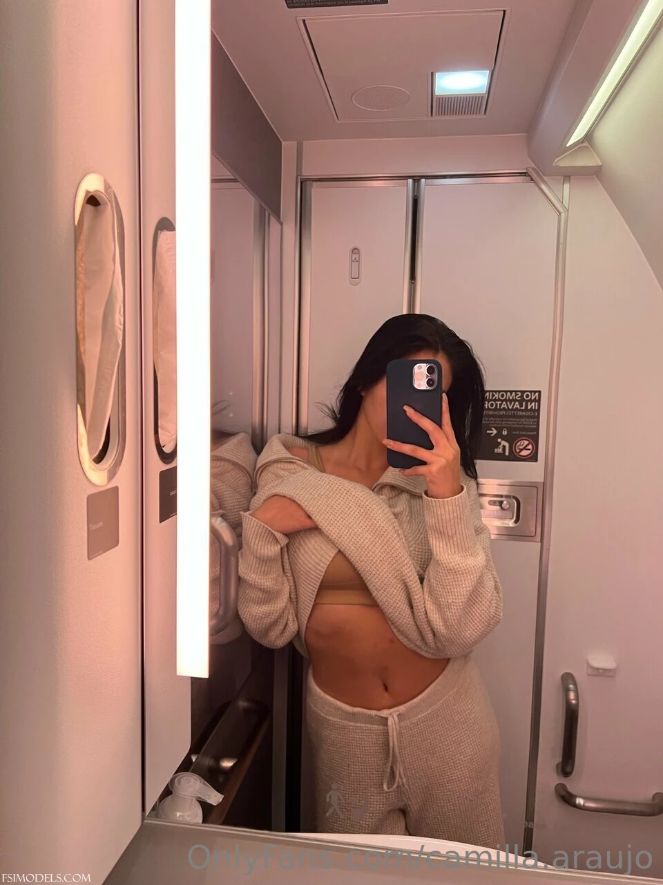 Camilla araujo nude tease onlyfans selfies camilla araujo nude tease onlyfans selfies 011 - FSI Models