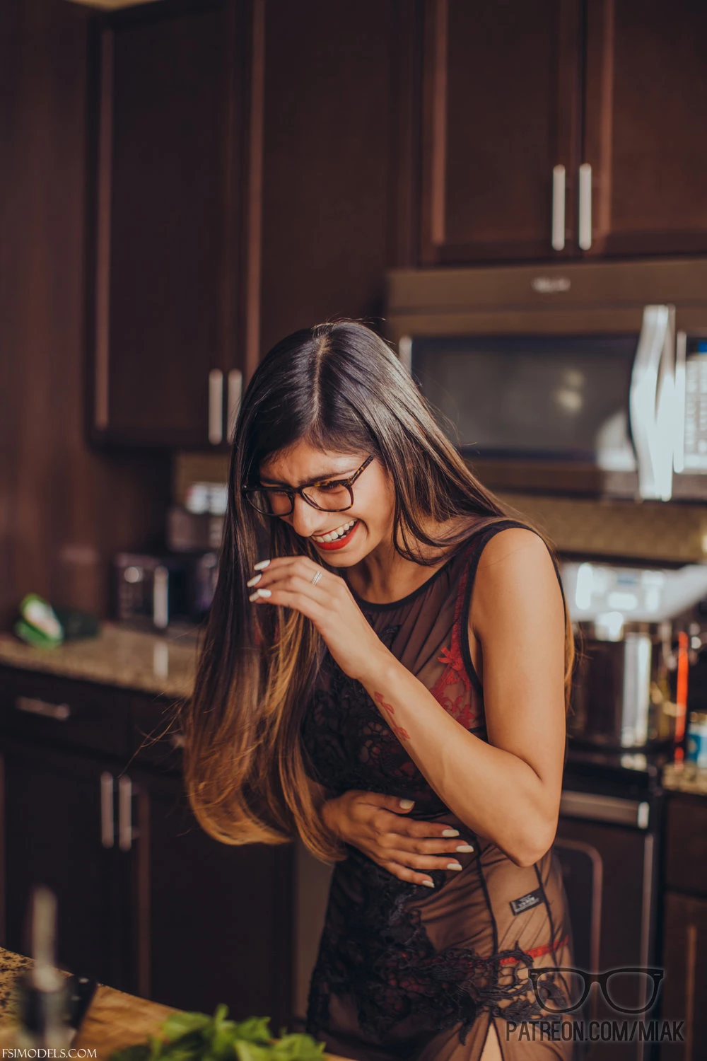 Mia khalifa red lingerie kitchen photos mia khalifa red lingerie kitchen photos 019 - FSI Models