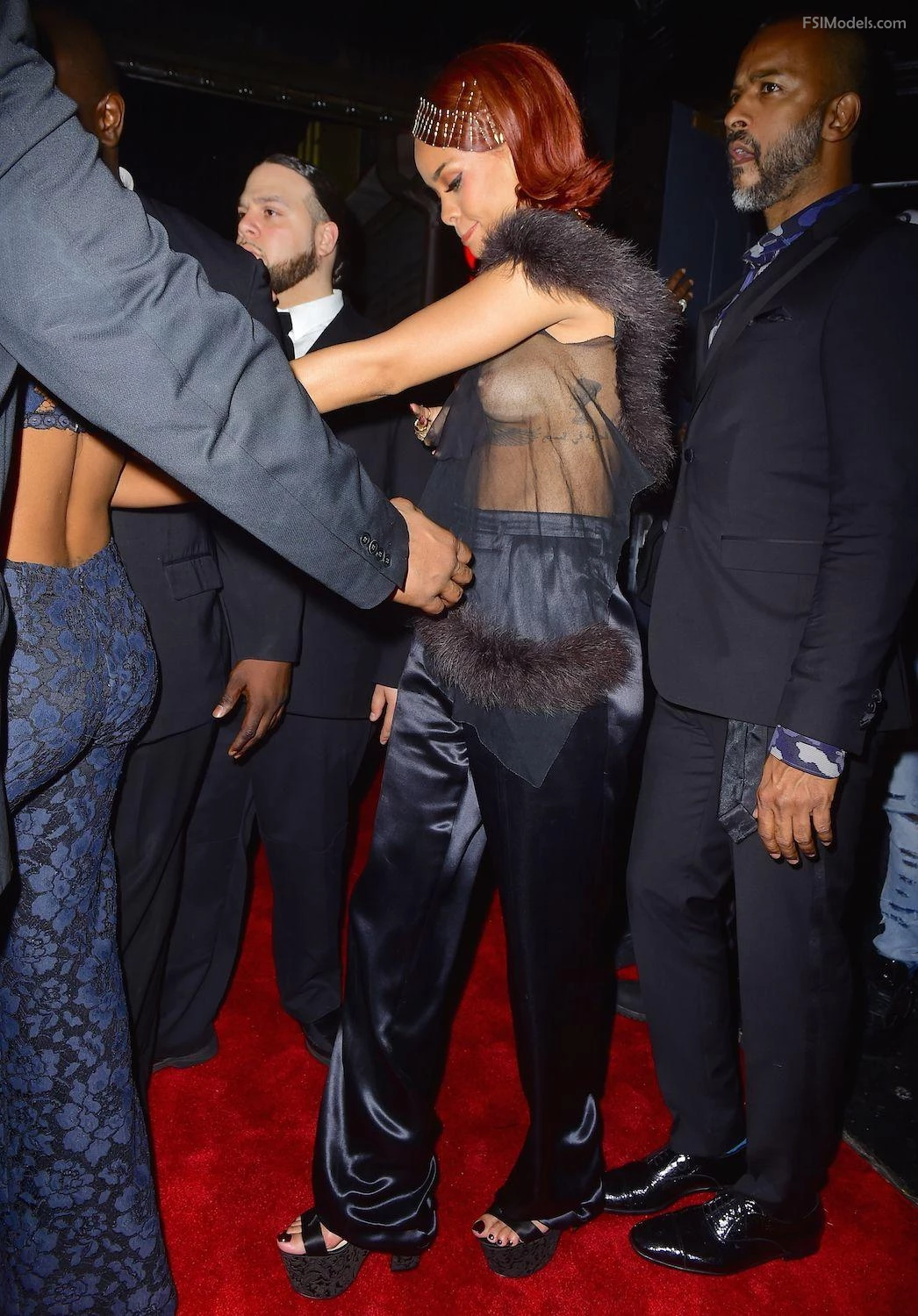 Rihanna candid see-through nipple slip photos leaked photos rihanna candid see through nipple slip photos leaked photos 010 - FSI Models