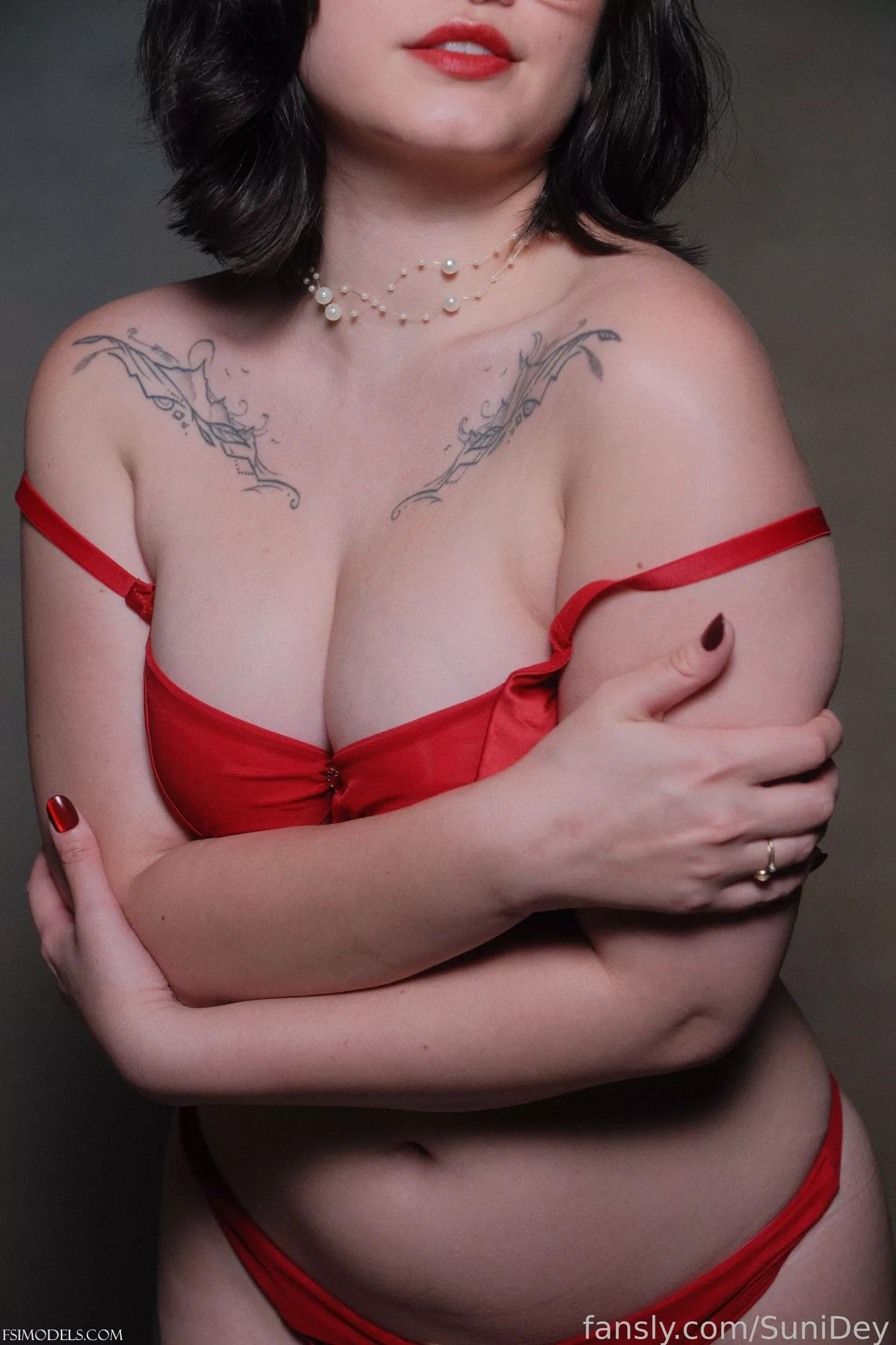 Sunidey seductive red lingerie cosplay photos sunidey seductive red lingerie cosplay photos 04 - FSI Models