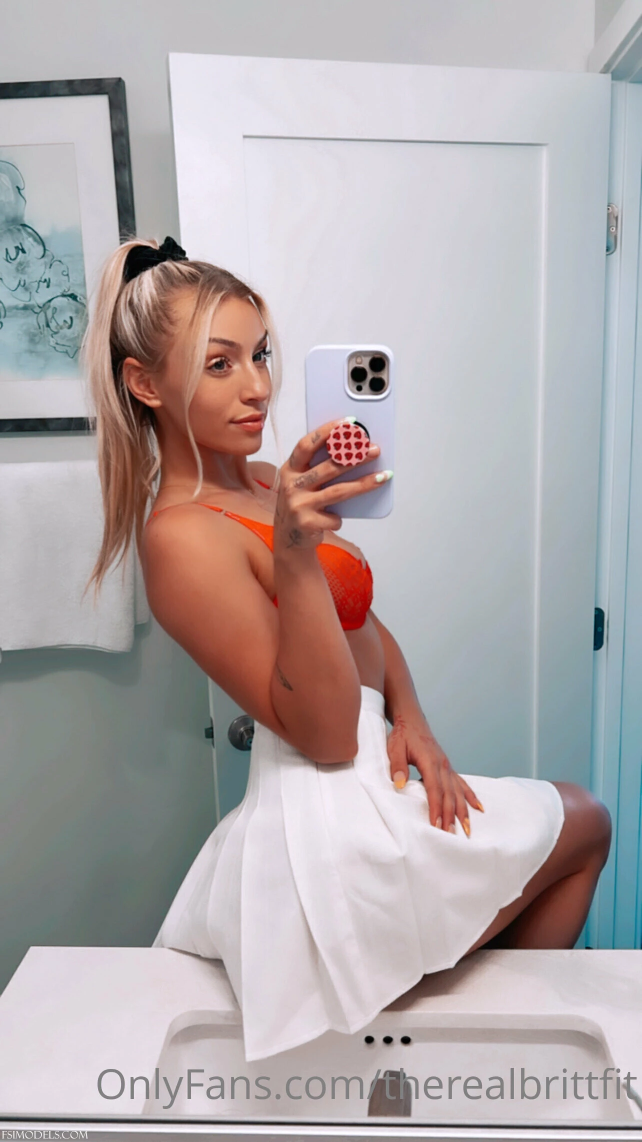 therealbrittfit teasing mirror onlyfans selfies 029 - FSI Models