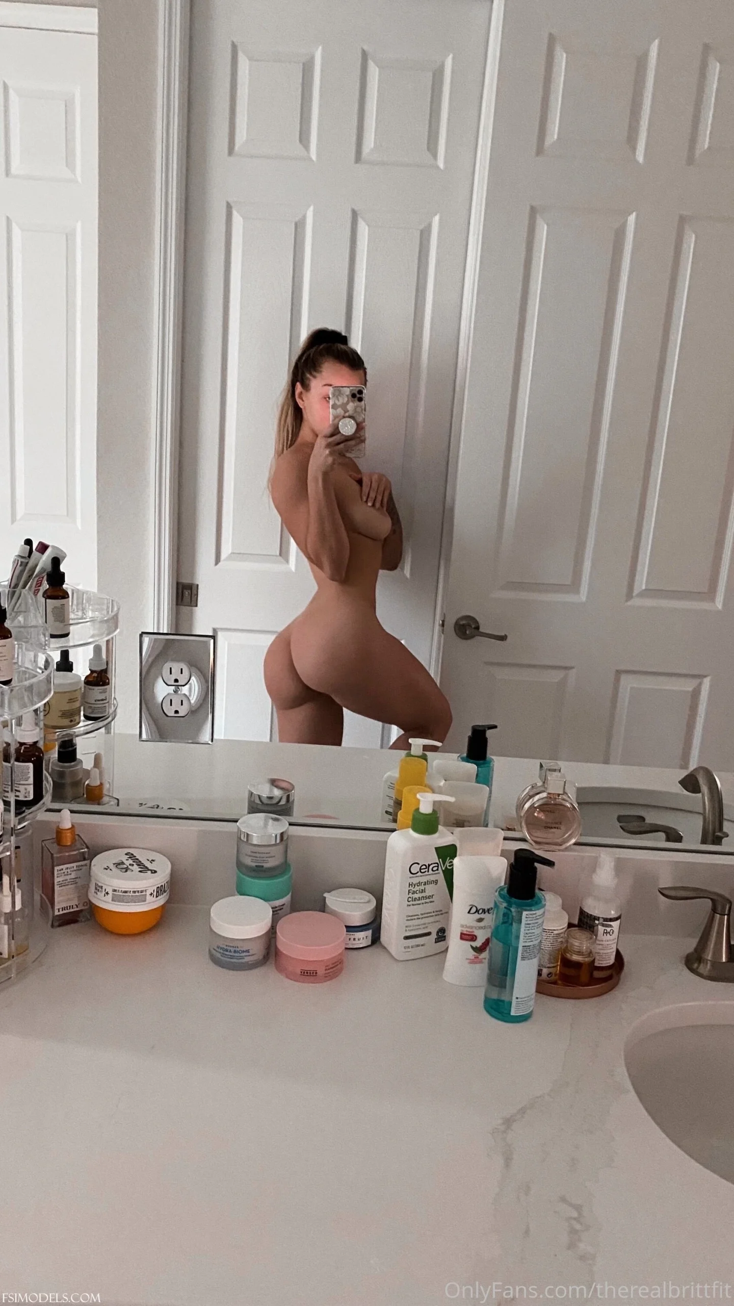 therealbrittfit teasing mirror onlyfans selfies 043 scaled - FSI Models