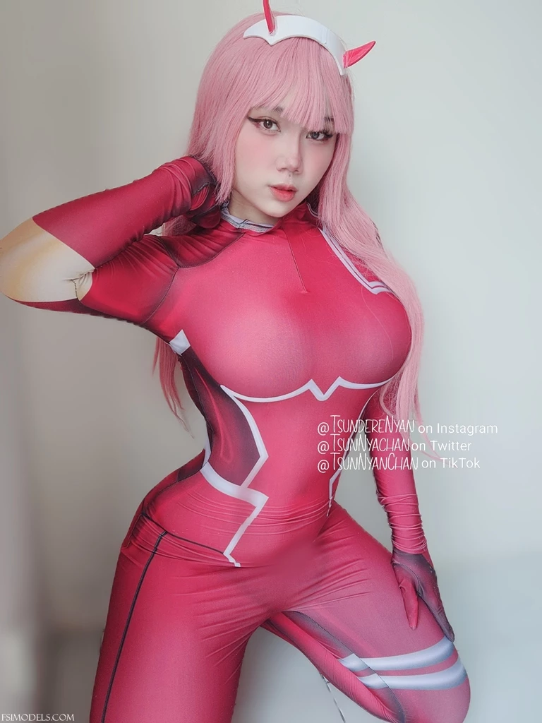 Tsunnyanchan - zero two cosplay set photos tsunnyanchan zero two cosplay set photos 002 - FSI Models