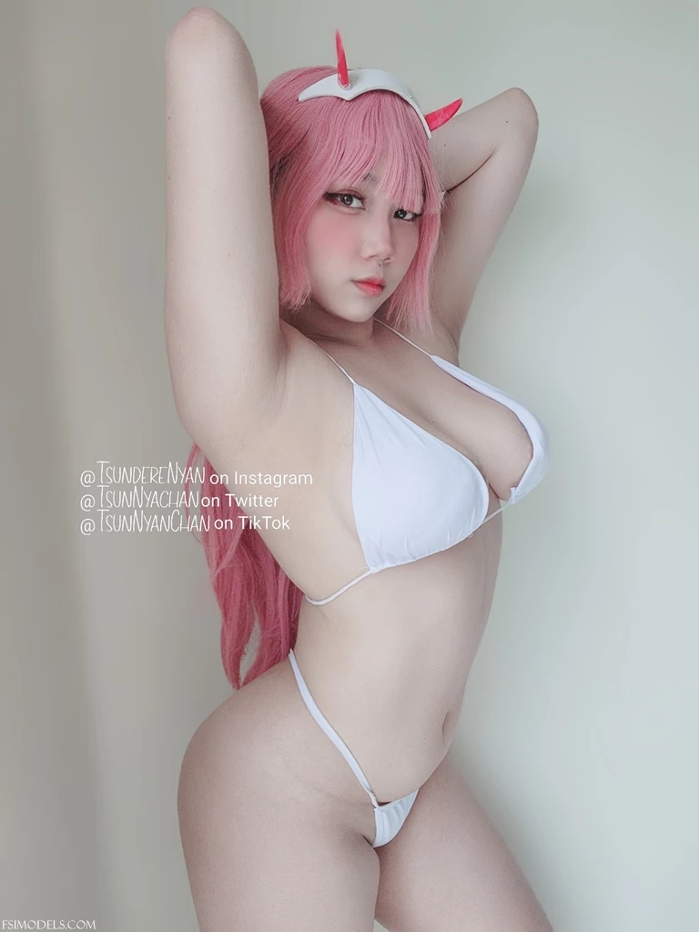 Tsunnyanchan - zero two cosplay set photos tsunnyanchan zero two cosplay set photos 005 - FSI Models