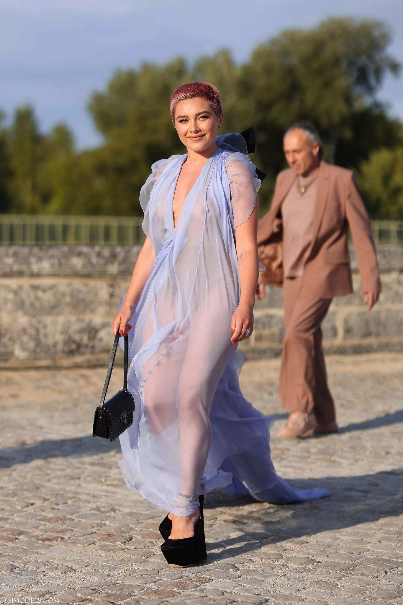 Florence pugh nude ethereal valentino see through gown photos florence pugh nude ethereal valentino see through gown photos 05 - FSI Models