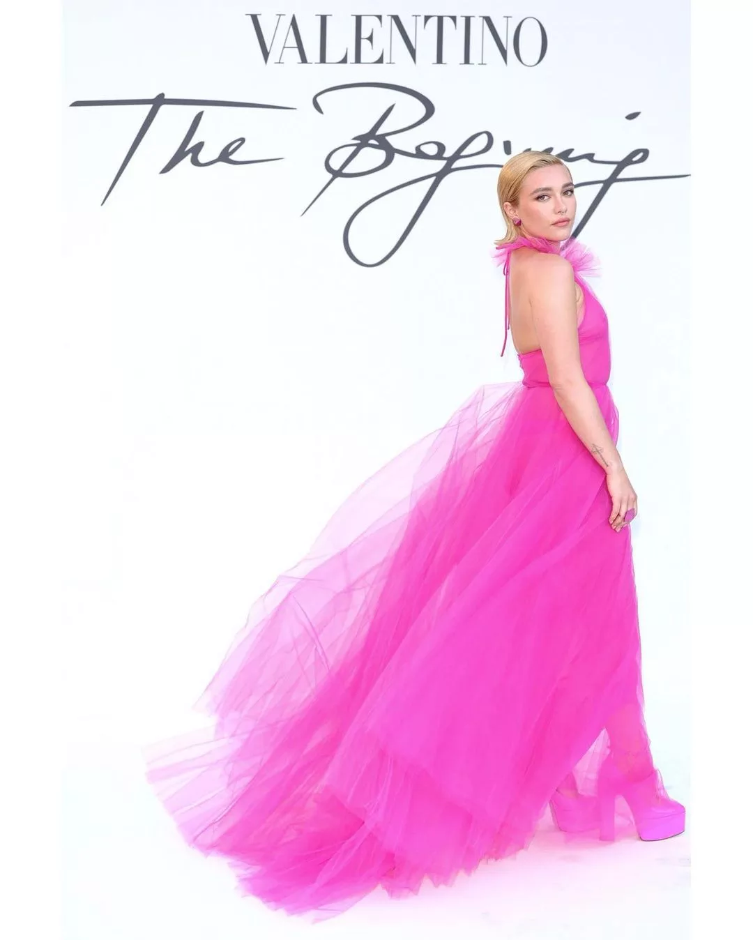 Florence pugh pink sheer tulle see through gown florence pugh pink sheer tulle see through gown 01 - FSI Models