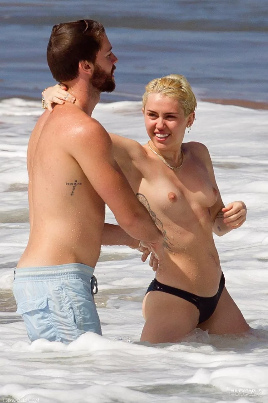Miley cyrus nude beach leaked photos miley cyrus nude beach leaked photos 10 - FSI Models
