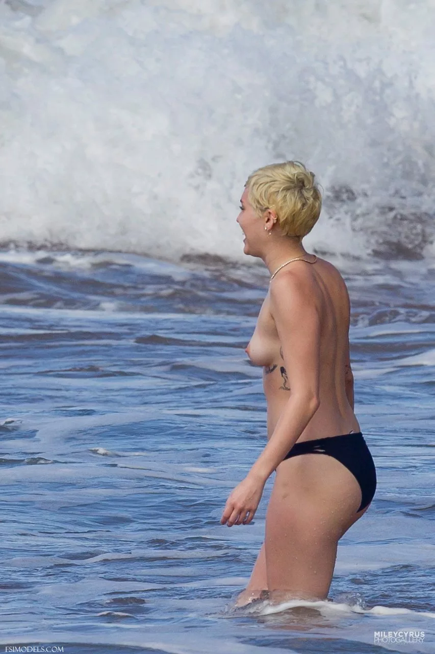 Miley cyrus nude beach leaked photos miley cyrus nude beach leaked photos 14 - FSI Models