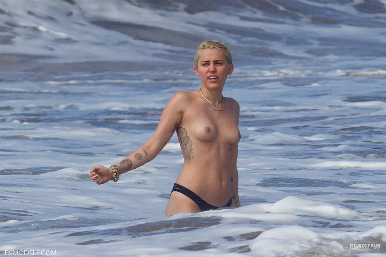 Miley cyrus nude beach leaked photos miley cyrus nude beach leaked photos 35 - FSI Models
